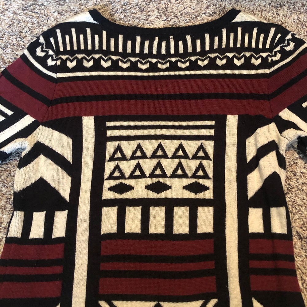 ๐๐ Tribal Print Sweater Dress - Picture 5 of 6